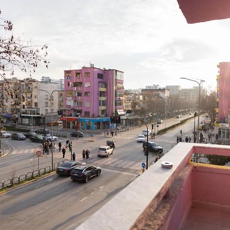 Three Doors Apartments, Kiwi 1+1 Apartment Тирана Екстер'єр фото